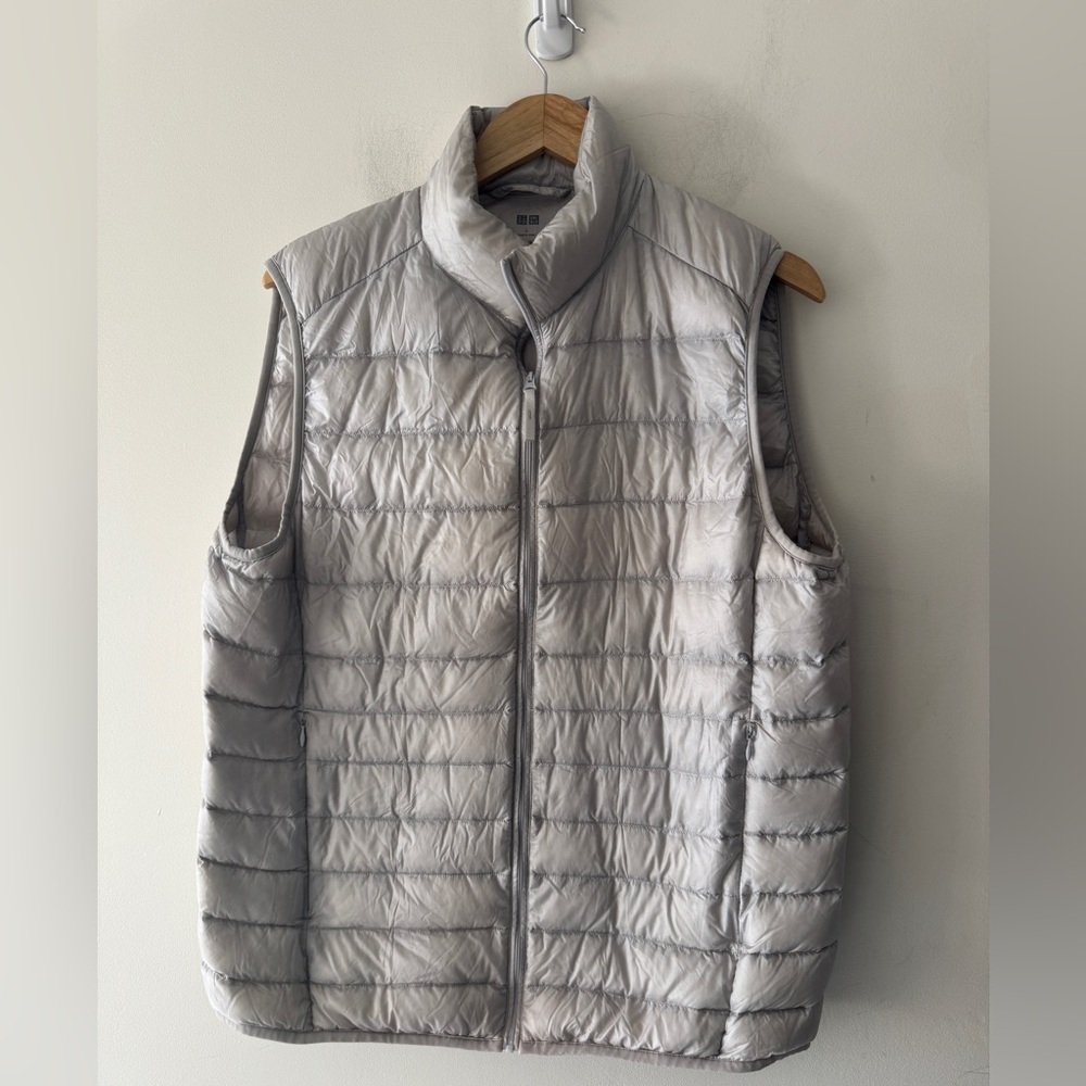 Uniqlo‎ Men’s Ultra Light Down Jacket Vest Silver Light Grey